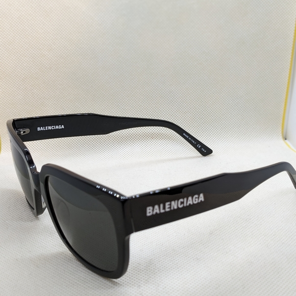 Balenciaga Sunglasses - Picture 2 of 2